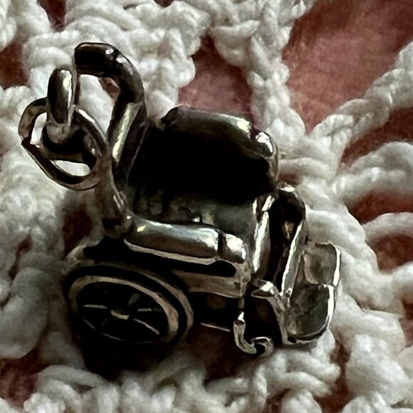Vintage Silver Wheelchair Charm - Picture 1 of 4